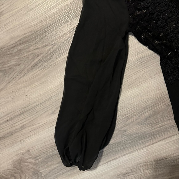 Emprada Lace Crochet Jumpsiuit size Large. Bodice and sleeves are sheer. - Picture 3 of 8